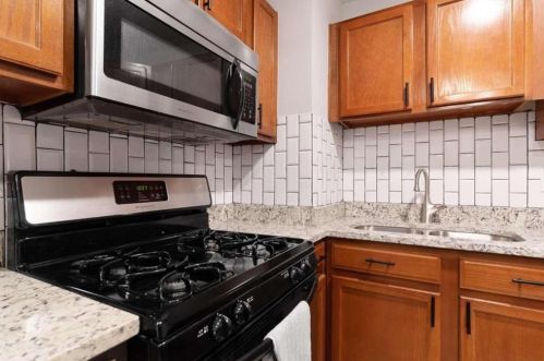 1609 Bridgeport Dr, Atlanta GA  30318-3331 exterior