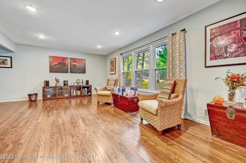 66 Cold Indian Springs Rd, Tinton Falls NJ  07712-3354 exterior