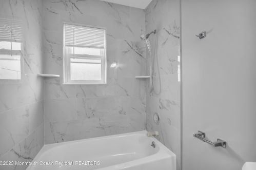 23 Juniper Ln, Tinton Falls NJ exterior