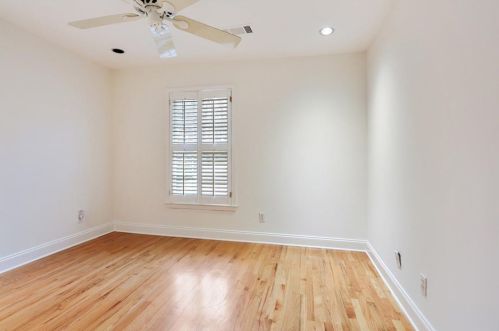 11 Ardmore Sq, Atlanta GA  30309-1821 exterior