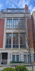 1916 Hudson Ave, Chicago, IL 60614-5218