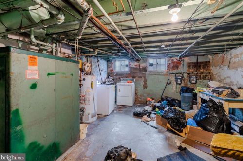 1745 19 St, Philadelphia PA  19145-2120 exterior