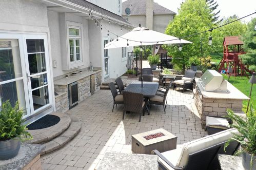 1026 Walter St, Lemont IL  60439-3975 exterior