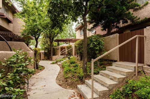2449 Chandler Ave, Simi Valley, CA 93065-0940