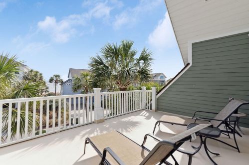 5 Beachwood, Isle Of Palms SC  29451-2815 exterior