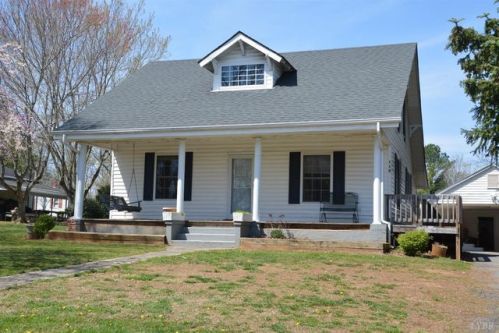 115 Prospect Rd, Hurt, VA 24563-2044