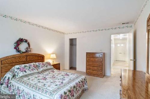 814 Silver Ct, Trenton NJ 08690-3531 exterior