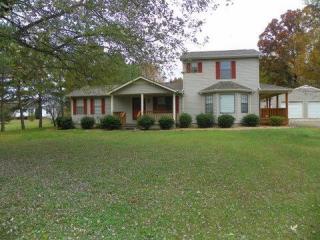 545 Parkers Chapel Rd, Portland, TN