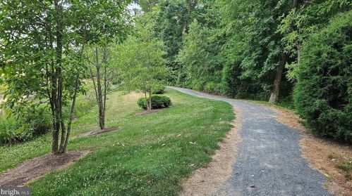 10 Ventana Ct, Trenton NJ 08619-3971 exterior