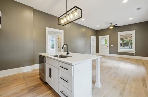 541 Elbridge Dr, Atlanta GA  30318-5103 exterior