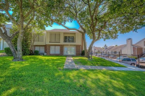 5718 Marvin Loving Dr, Garland, TX 75043-7496