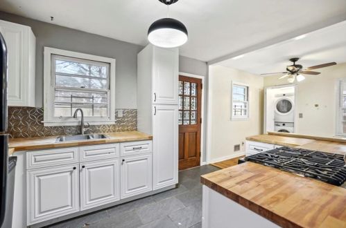 2900 Horse Shoe Dr, Atlanta GA  30316-4408 exterior