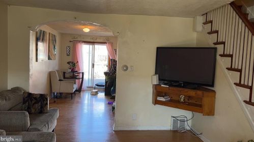 2921 Lardner St, Philadelphia, PA 19149-3507