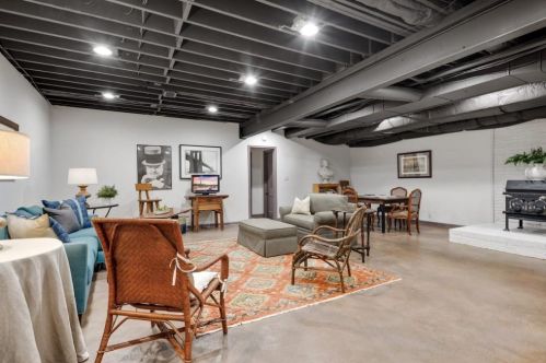 8265 Hewlett Rd, Atlanta GA  30350-3503 exterior