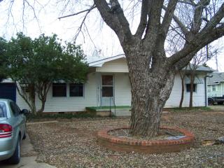 813 S Ave, Maysville, OK 73057-9582