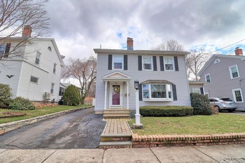 146 Fern St, Waterbury, CT 06704-2500