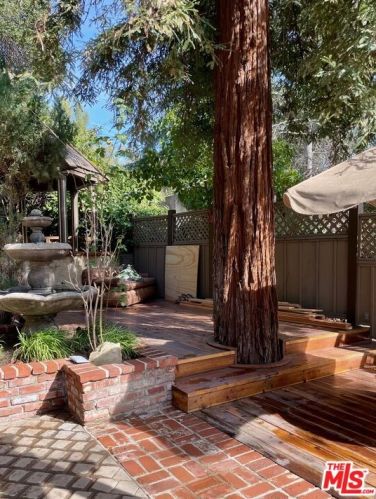 3041 Chevy Chase Dr, Glendale CA  91205-4805 exterior