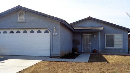 1422 Toluca Way, Madera, CA 93638-1885