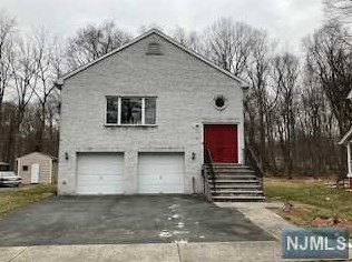 1236 Lorraine Ave, Teaneck, NJ 07666-5714