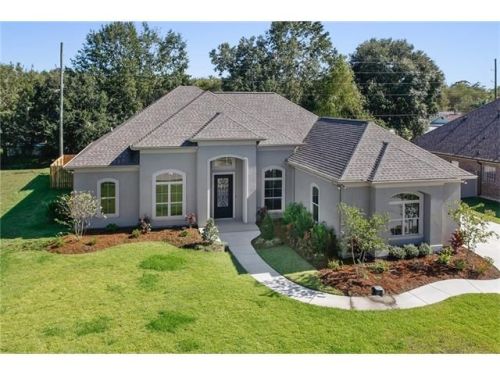 315 Lac Calcasieu Dr, Luling, LA 70070-7221