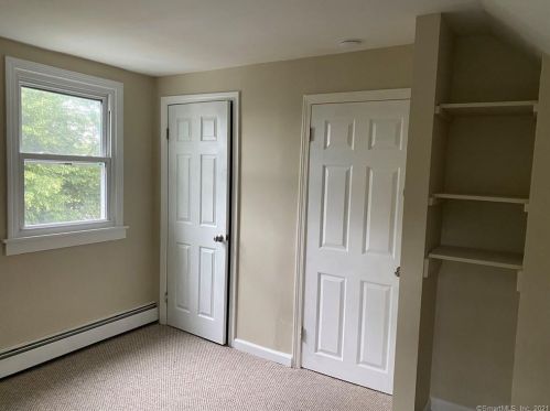 15 Saville St, Windsor CT  06095-4450 exterior