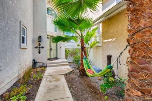 11223 Corte Playa Madera, San Diego, CA 92124-4137