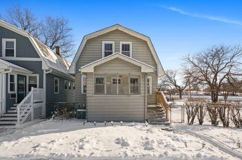 3847 Madison Ave, Brookfield, IL 60513-1561