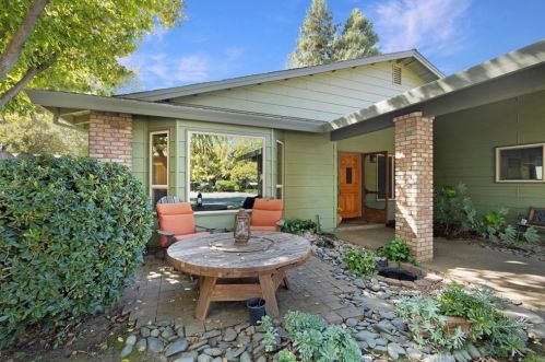 2275 Dixon St, Chico, CA 95926-2180