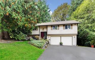 12005 67th St, Kirkland, WA 98033-8448