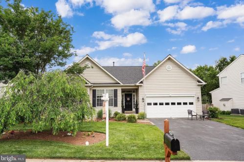 13026 Tadmore Ct, Woodbridge, VA 22193-4145