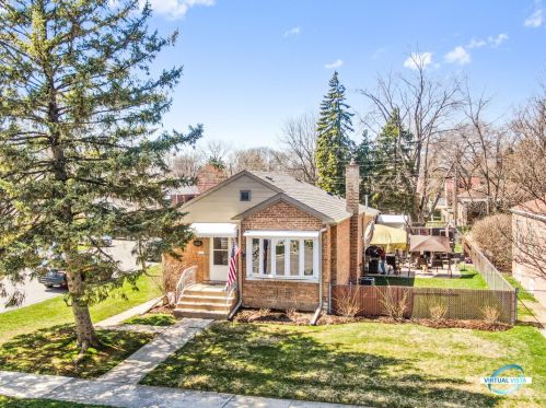 2944 Prairie Ave, Brookfield, IL 60513-1040