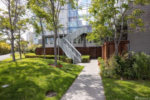 888 7th St, San Francisco CA  94107-1584 exterior