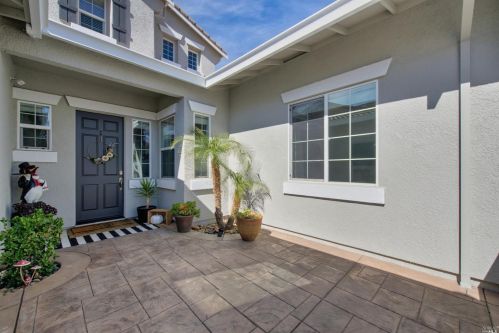 124 Brighton Cir, Vacaville, CA 95687-8200