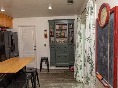 11568 Freedom Trl, Riverside CA  92503-5066 exterior