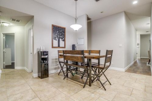 7105 Ashbourne Way, Fort Worth TX  76133-8924 exterior