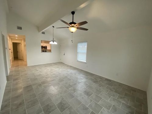 754 Bluebonnet Dr, Granbury TX  76048-5337 exterior