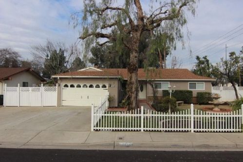 1769 Wrenwood Ave, Clovis, CA 93611-2058
