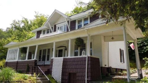 103 Bridge St, White Hall WV  26554-1045 exterior