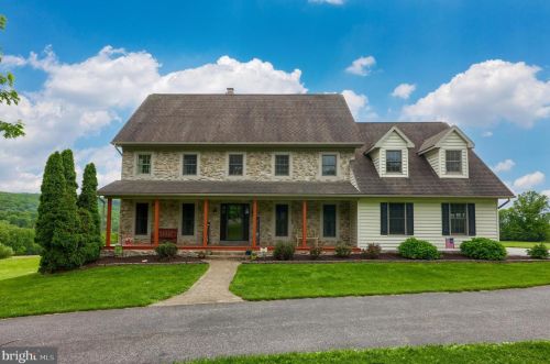 1115 Antler Dr, York, PA 17406-8334