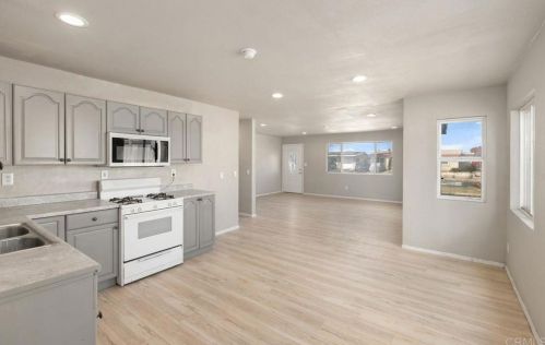 172 Palomar St, Chula Vista CA  91911-3433 exterior