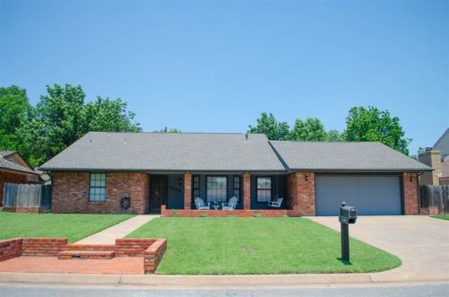 3706 Bland Dr, Enid, OK 73703-2922