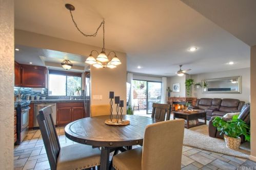 2859 Palm Ave, Orange, CA 92865-1926