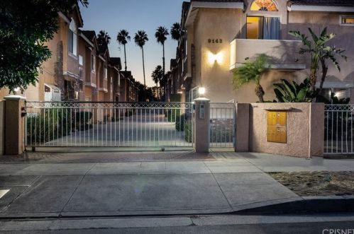 9145 Tobias Ave, Van Nuys, CA 91402-1254