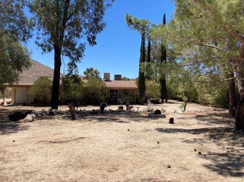 9125 Rose Eden Dr, Morongo Valley, CA 92256-9674