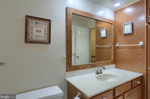 1531 Jefferson Ct, Lancaster PA  17602-1253 exterior