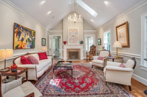 453 Manor Ridge Dr, Atlanta GA  30305-3509 exterior