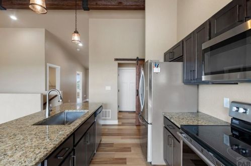 1392 Moonbeam Dr, Pueblo CO  81007-1248 exterior