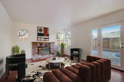 5233 Meadowland Way, Elk Grove, CA 95758-6713
