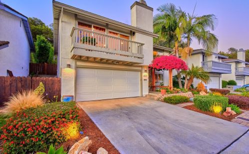 4517 Caminito Pedernal, San Diego, CA 92117-3624