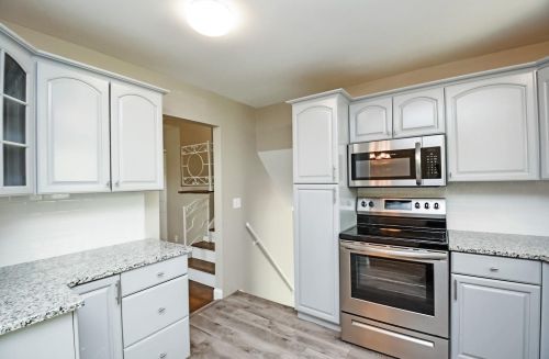 1736 Collinsdale Ave, Cincinnati OH  45230-2200 exterior